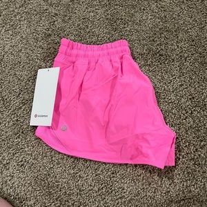 NWT Hotty Hot Shorts 2.5” Dark Prism Pink Size 8